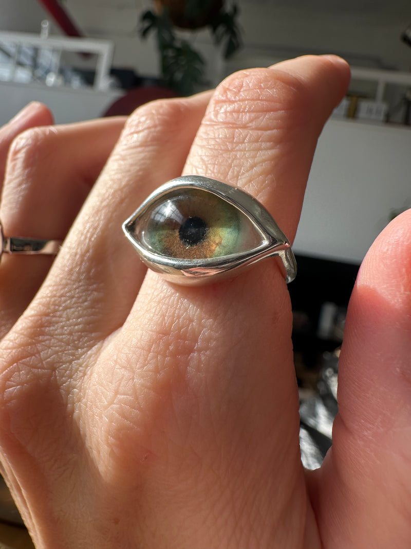 DALI Hand Painted Eye Ring - sz 6.25