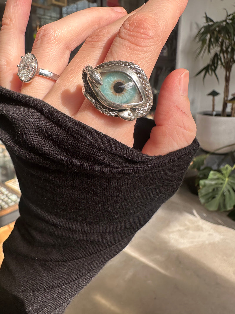 Ojo De Medusa Hand Painted Eye Ring - sz 8.25