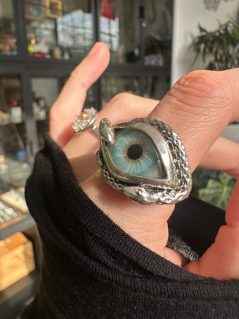 Ojo De Medusa Hand Painted Eye Ring - sz 8.25