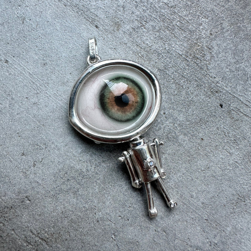 ONLY FOR Vianca Silver hazel Eye Friend Pendant