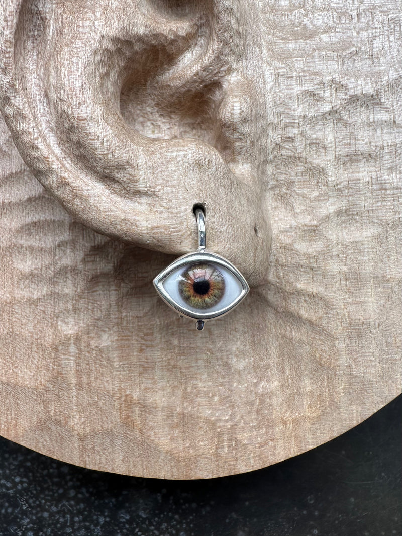 Mini hazel Silver Hanging Eye Earring