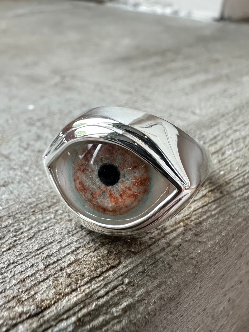 Hazel with many Freckles Silver Classic Eye Ring