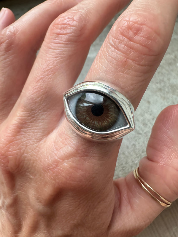 Dark Brown Hazel Silver Classic Eye Ring