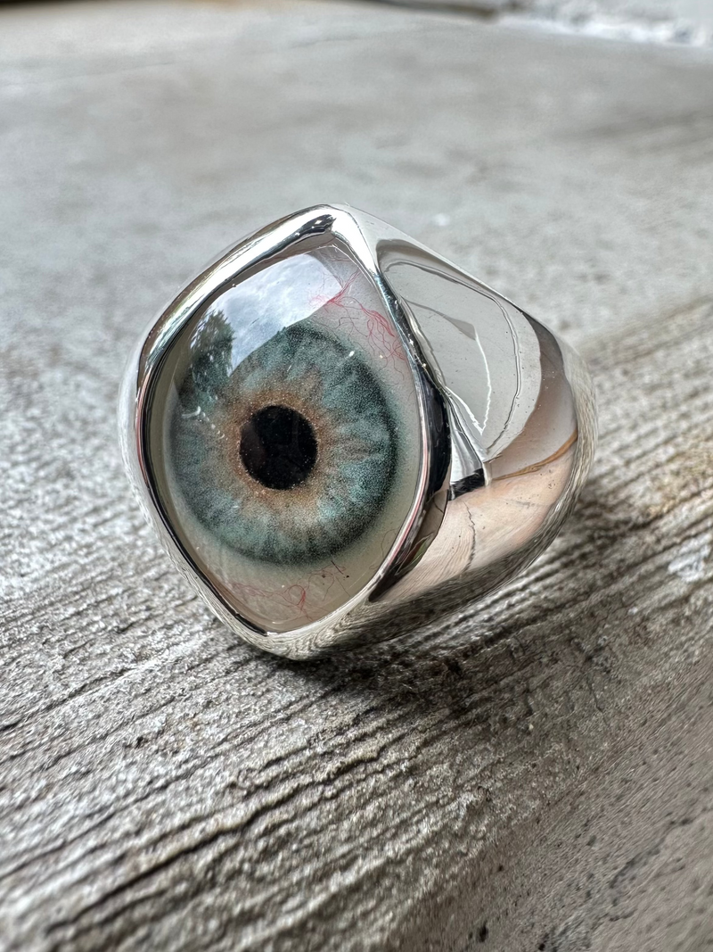 Hand Painted blue hazel King Eye Ring