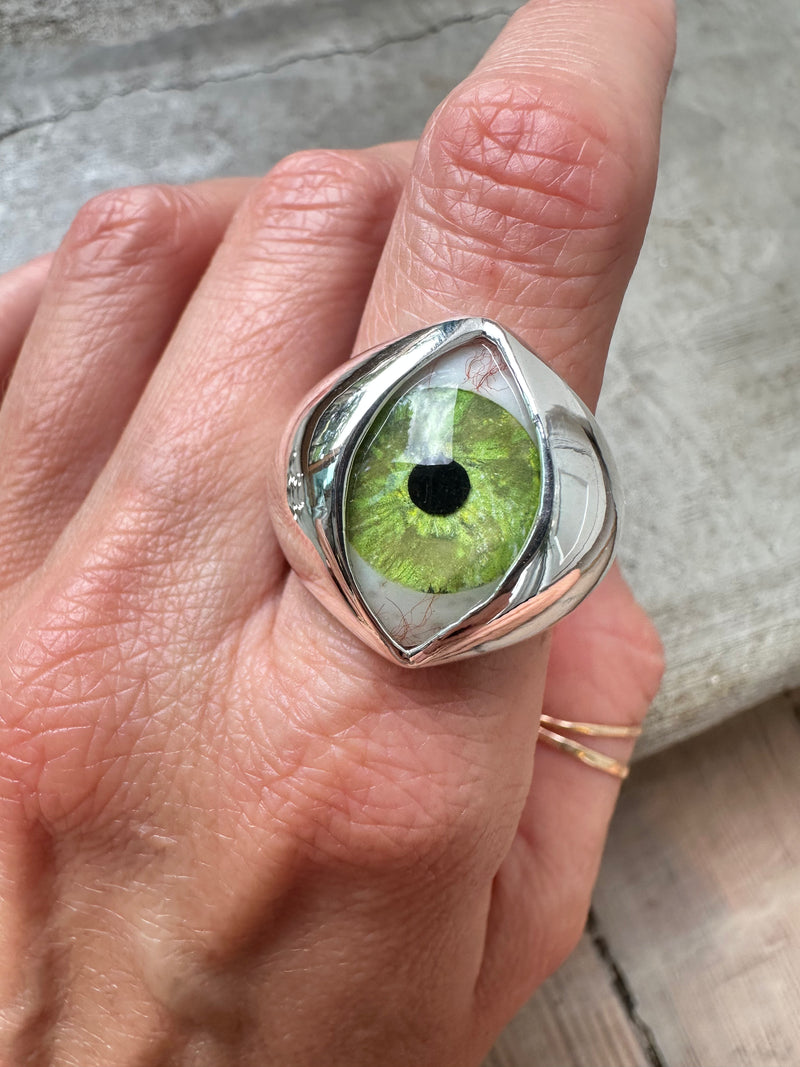 Bright Green Painted King Eye Ring