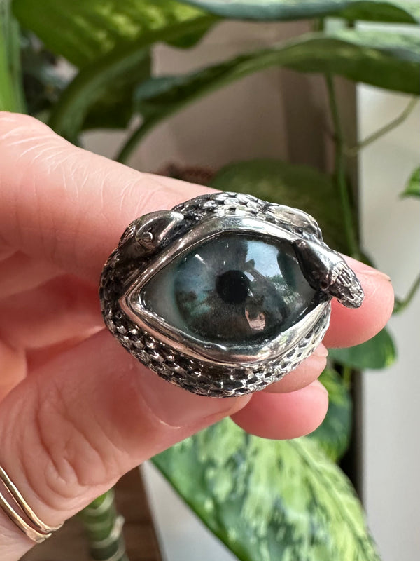 Ojo De Medusa Hand Painted Blue/ Brown Eye Ring