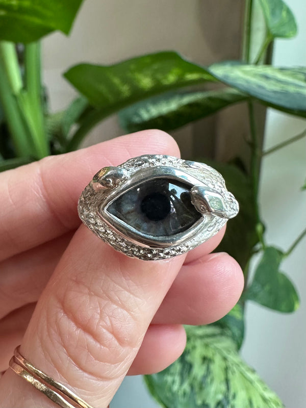 MIni Ojo De Medusa Hand Painted Blue Eye Ring