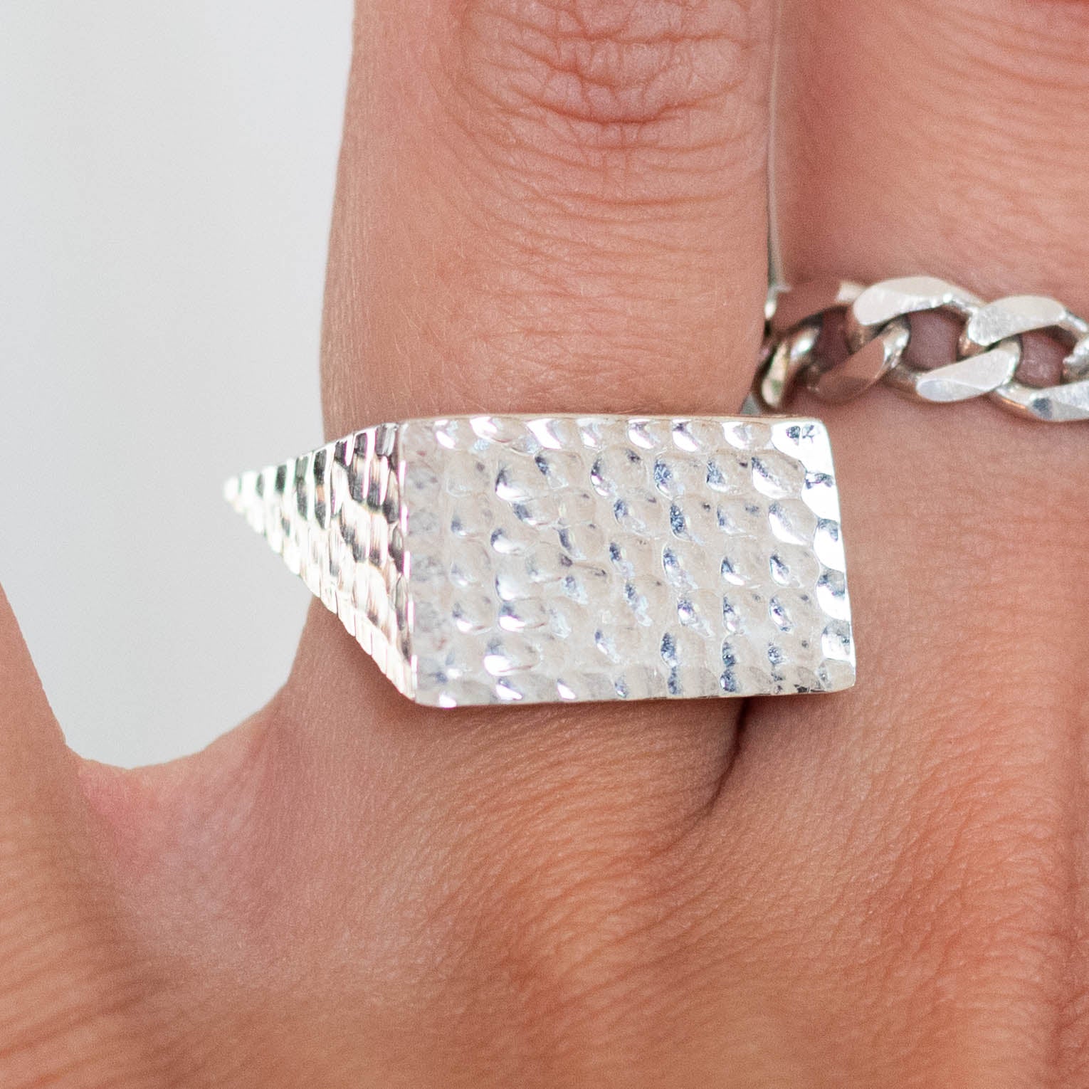 Hammered Sharp Silver Ring – Eyeba