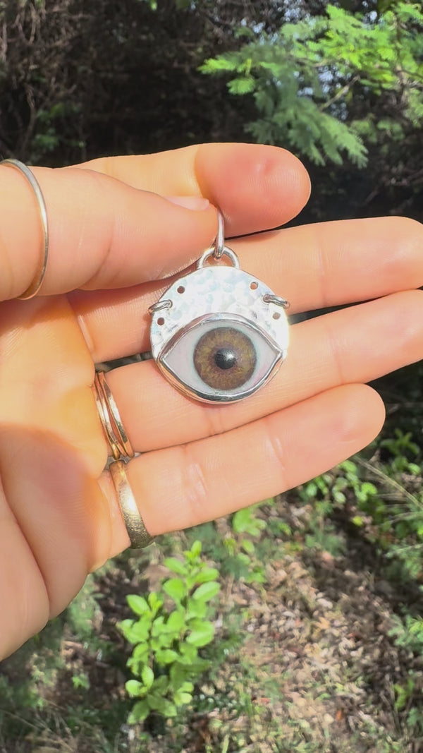 Eyeba x Anaïs and Alaïa Eye Pendant